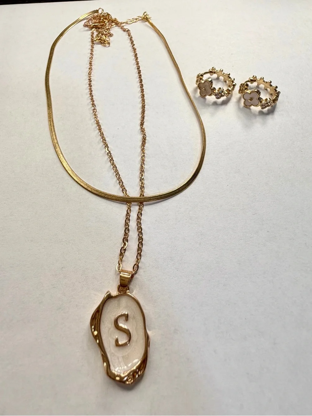 18K Gold Initial 'S' Mother-of-Pearl Pendant Necklace set Chocker and Earring